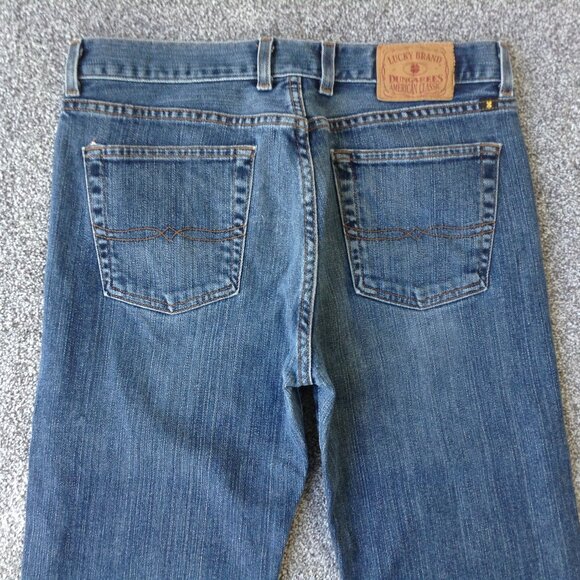 ⭐LUCKY BRAND BOOTCUT DENIM JEANS in Medium Wash, size 8/29⭐ - Picture 4 of 7